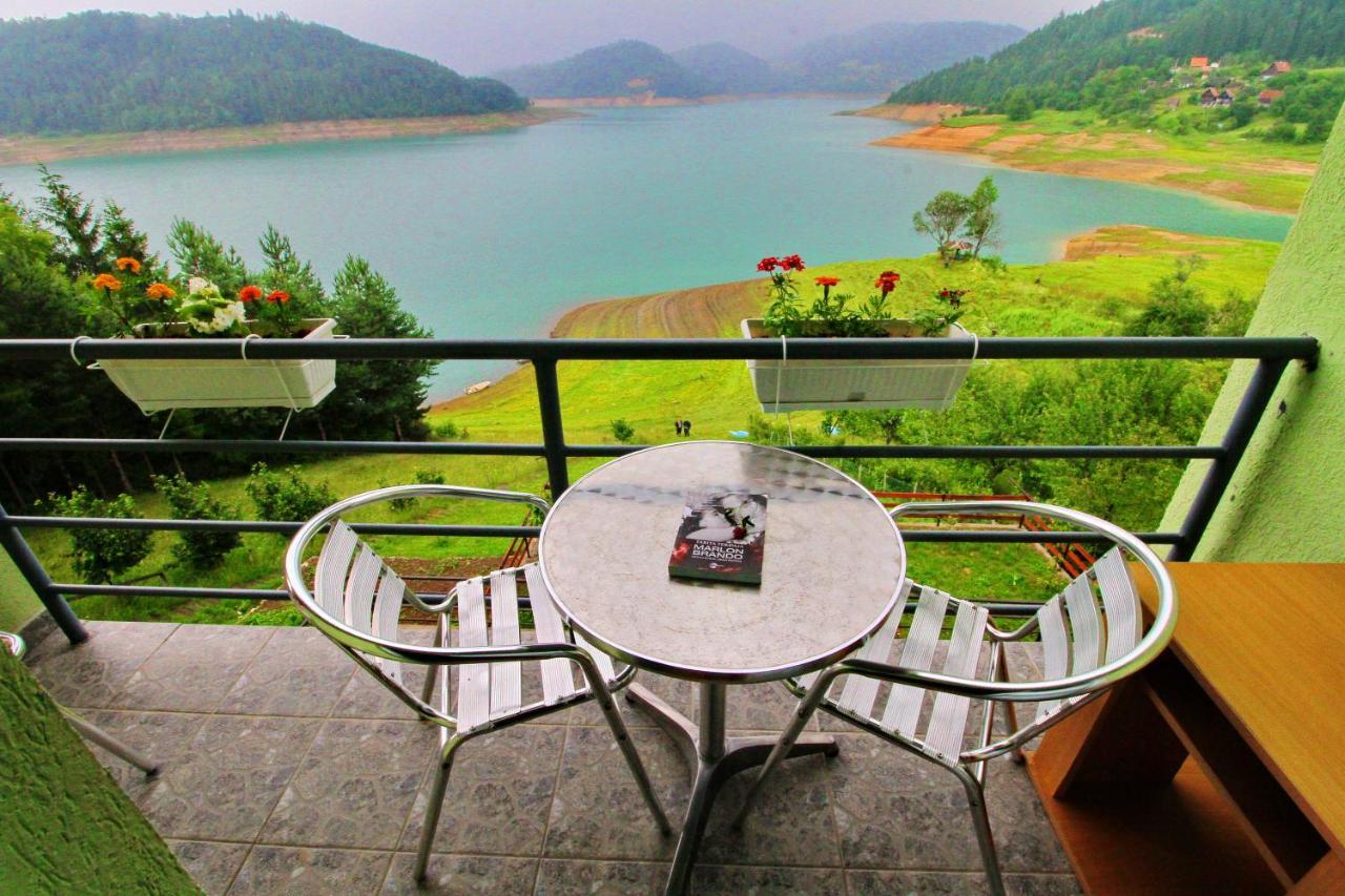 Tara Lake Apartments Jevtici Extérieur photo